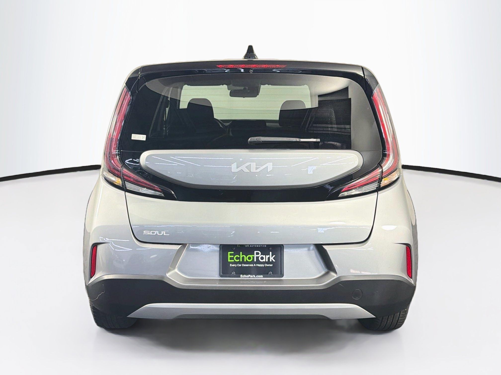 Used 2025 Kia Soul LX w/ LX Technology Package FWD image 7