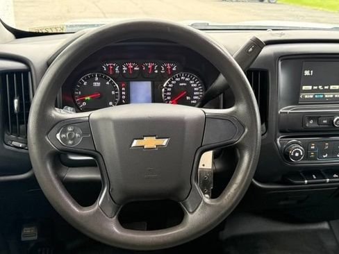 Used 2018 Chevrolet Silverado 1500 Custom RWD image 21