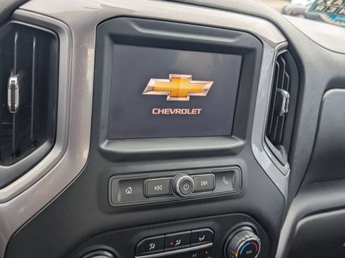 Used 2022 Chevrolet Silverado 1500 Custom w/ LPO, Blackout Package AWD/4WD image 18