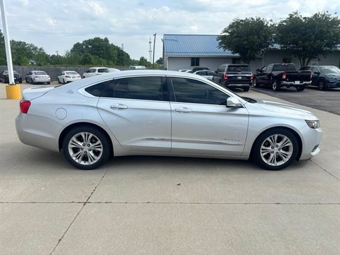 Used 2015 Chevrolet Impala LT w/ Power and Light Package FWD image 2