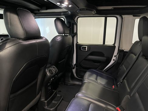 Used 2020 Jeep Wrangler Unlimited Sahara AWD/4WD image 24
