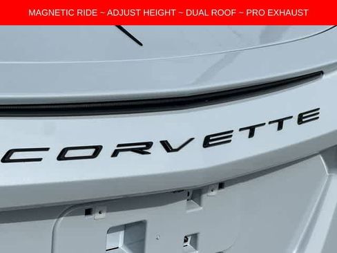 Used 2023 Chevrolet Corvette Stingray Premium Cpe w/ Body-Color Dual Roof Package RWD image 25
