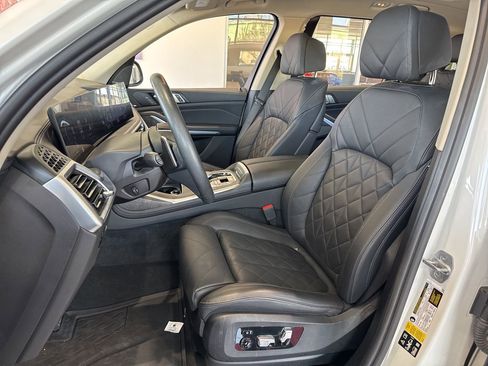 Certified 2023 BMW X7 xDrive40i w/ Premium Package image 16