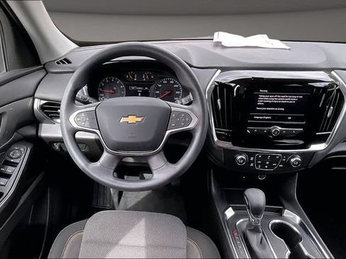 Used 2021 Chevrolet Traverse LS FWD image 5