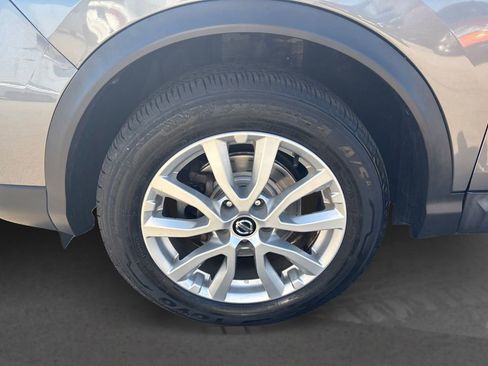 Used 2020 Nissan Rogue Sport SV AWD/4WD image 12