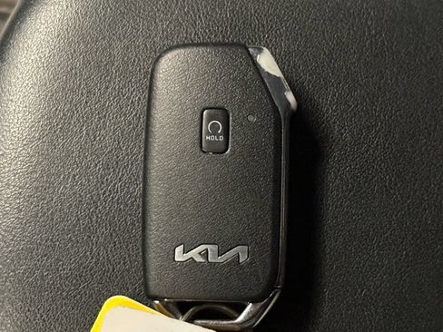 Used 2023 Kia Seltos EX AWD/4WD image 17