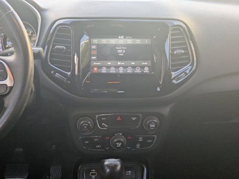 Used 2018 Jeep Compass Altitude w/ Popular Equipment Group image 16