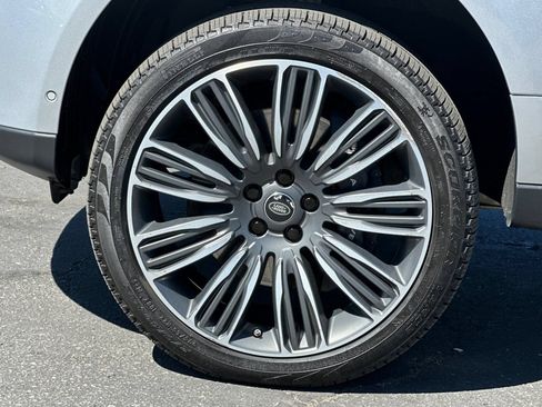 Used 2019 Land Rover Range Rover Long Wheelbase Supercharged AWD/4WD image 11