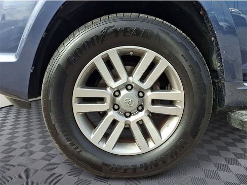 Used 2013 Toyota 4Runner Limited image 8