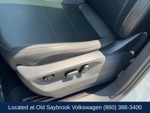 Used 2018 Volkswagen Tiguan SE w/ Panoramic Sunroof Package AWD/4WD image 32