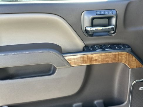 Used 2017 GMC Sierra 1500 SLT w/ SLT Premium Package image 10