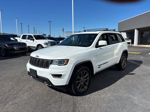 Used 2016 Jeep Grand Cherokee Limited 75th Anniversary image 3