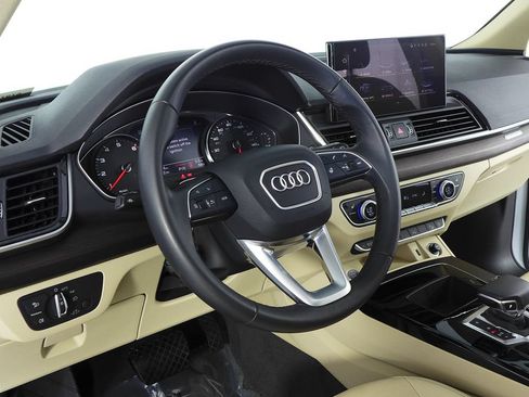 Used 2023 Audi Q5 2.0T Premium w/ Convenience Package AWD/4WD image 31