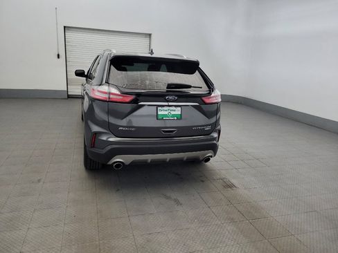 Used 2019 Ford Edge Titanium AWD/4WD image 6