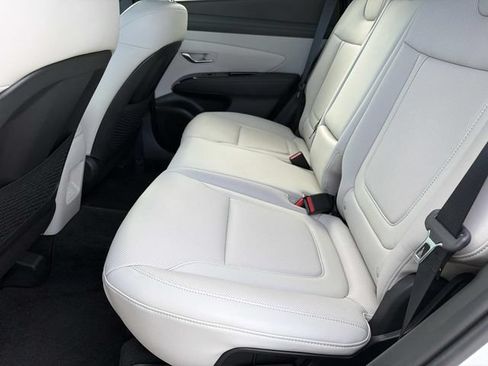 Used 2025 Hyundai Tucson Limited FWD image 15