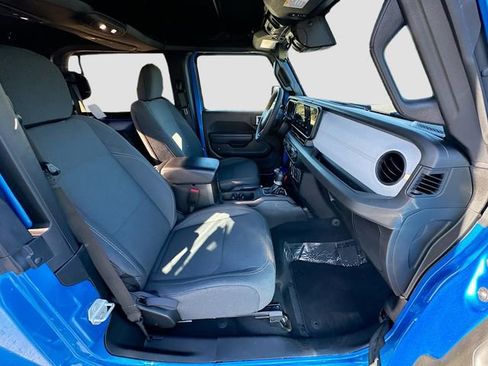 Used 2024 Jeep Wrangler Sport S image 26