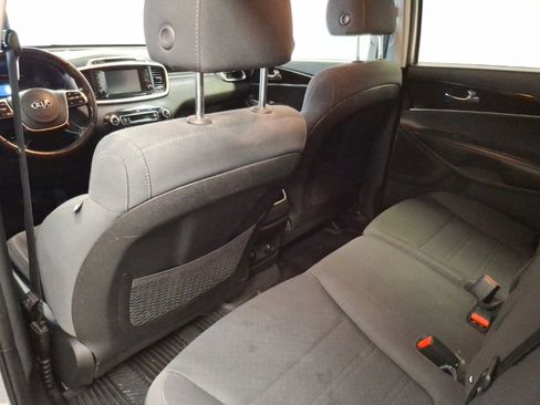 Used 2019 Kia Sorento LX w/ Option Group 020 image 14