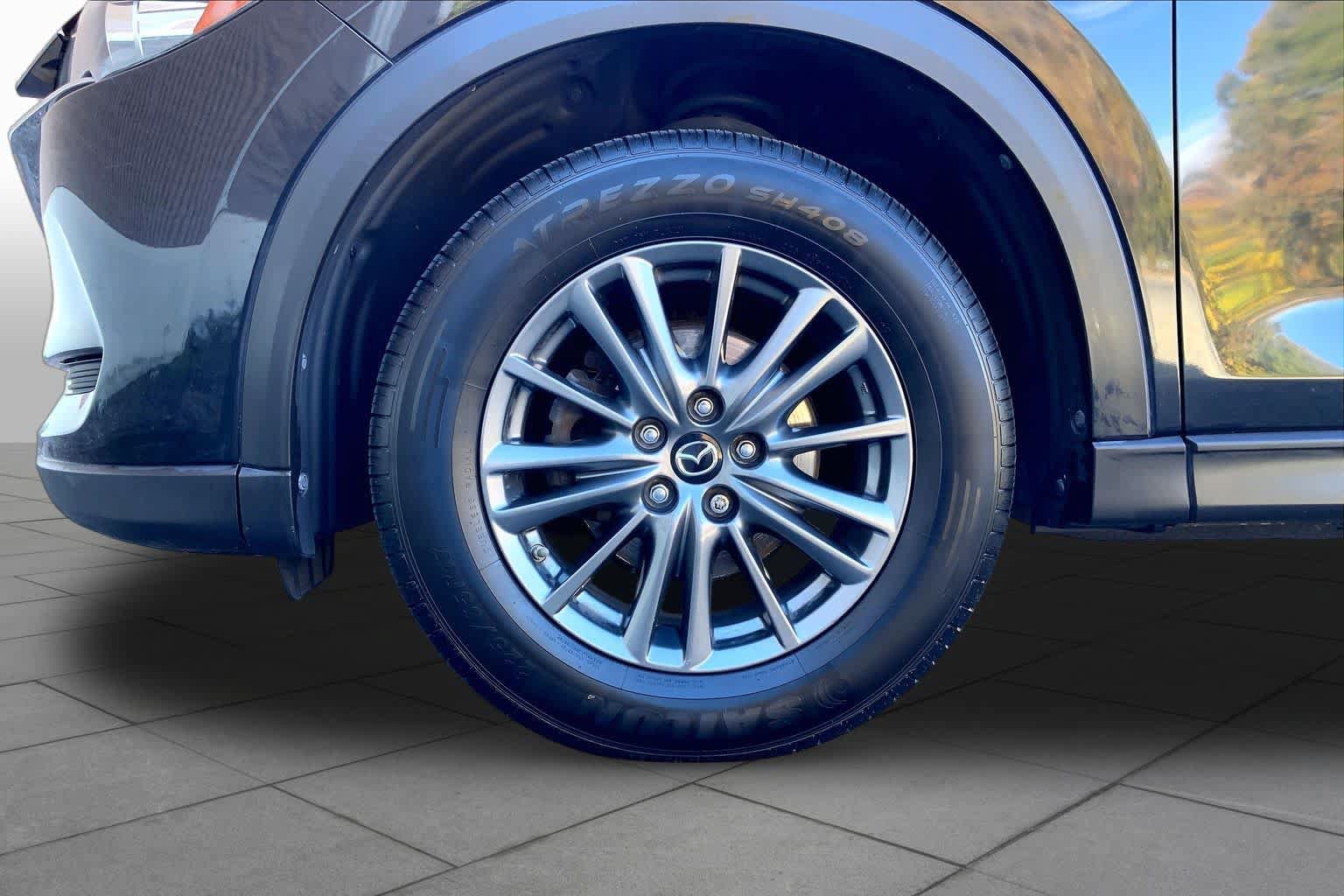Used 2017 MAZDA CX-5 Sport FWD image 11