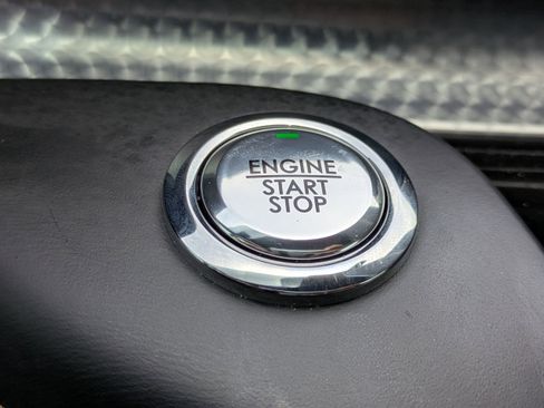 Used 2023 Lincoln Aviator Black Label w/ Class IV Trailer Tow Package image 30