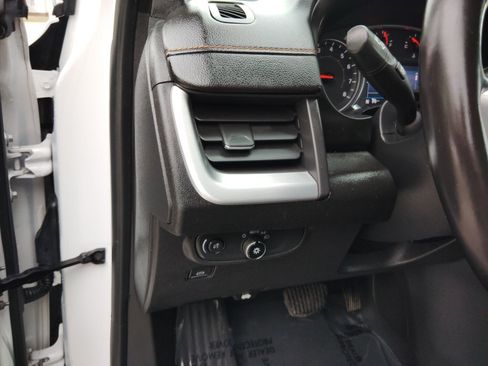 Used 2020 GMC Terrain SLE image 17