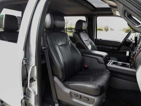 Used 2015 Ford F450 Lariat w/ Lariat Ultimate Package image 31