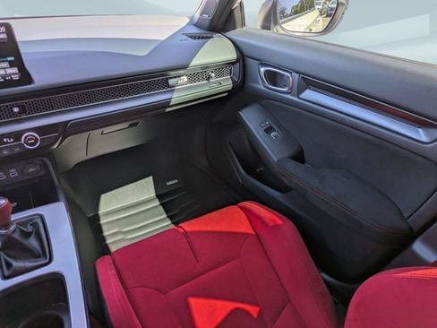 Used 2025 Honda Civic Type R image 17