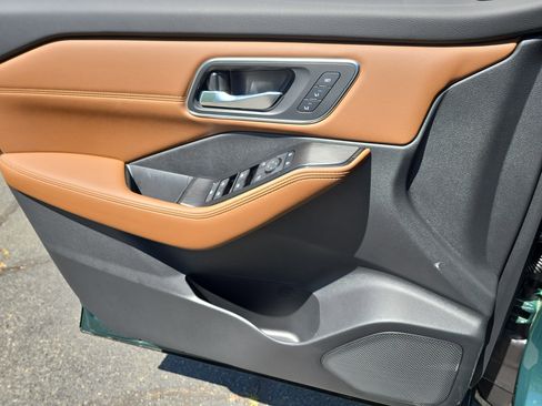 New 2026 Nissan Rogue Platinum AWD/4WD image 27