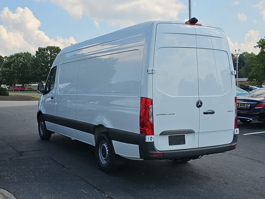Used 2026 Mercedes-Benz Sprinter 2500 image 4