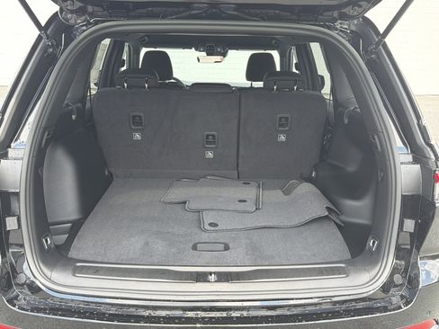 New 2026 Jeep Grand Cherokee Laredo w/ Trailer Tow Package image 22