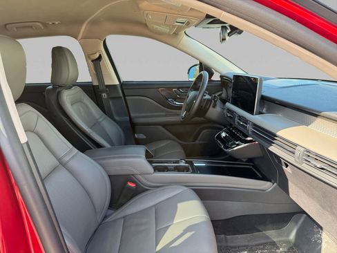 Used 2024 Lincoln Corsair Reserve w/ Jet Appearance Package image 15