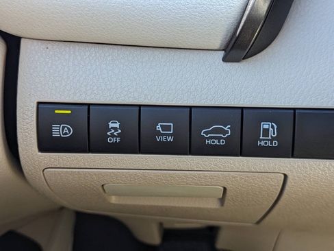 Used 2020 Toyota Camry XLE w/ Driver Assist Package FWD image 27
