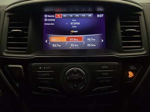 Used 2020 Nissan Pathfinder SV image 25