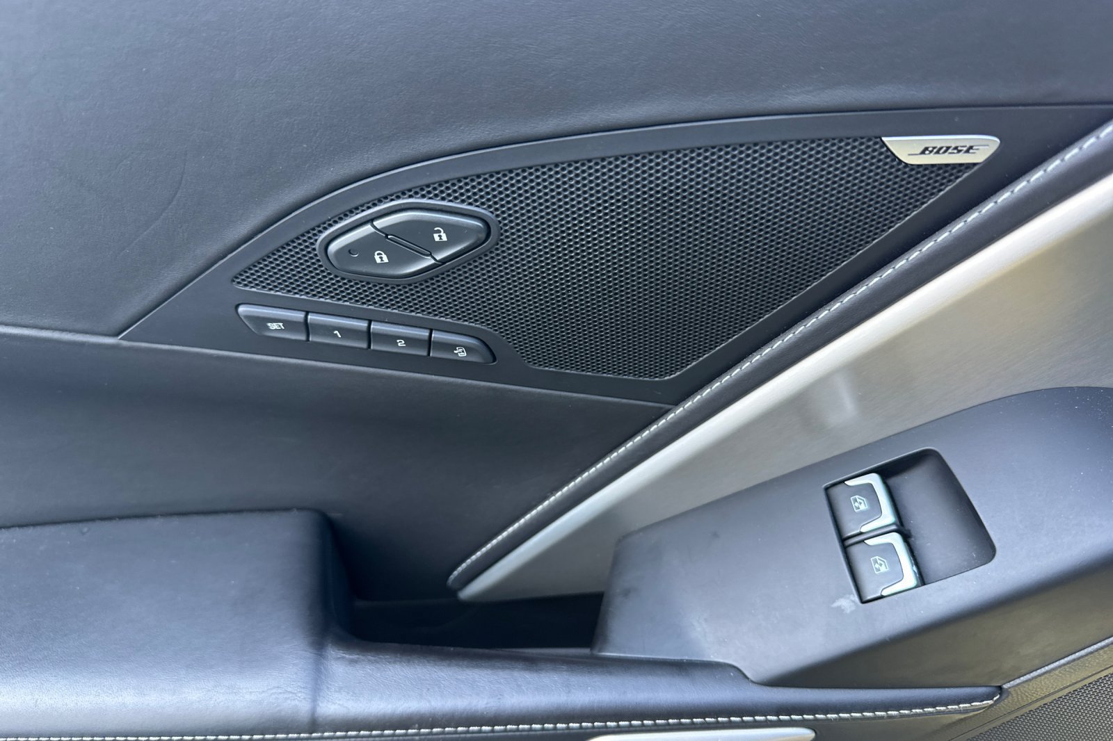 Used 2018 Chevrolet Corvette Z06 RWD image 12