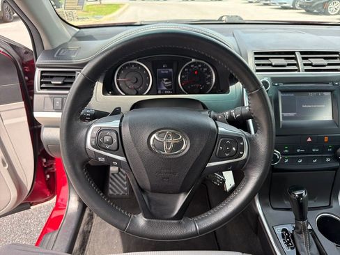 Used 2017 Toyota Camry SE FWD image 29