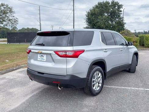 Used 2019 Chevrolet Traverse LS image 4