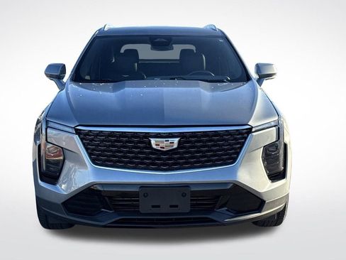 Used 2024 Cadillac XT4 Premium Luxury image 9