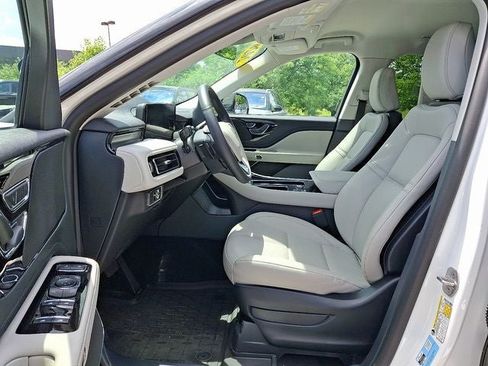 New 2026 Lincoln Aviator AWD image 6
