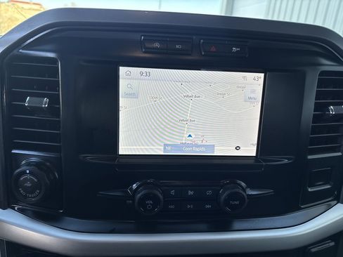 Used 2023 Ford F150 XLT w/ XTR Package image 31