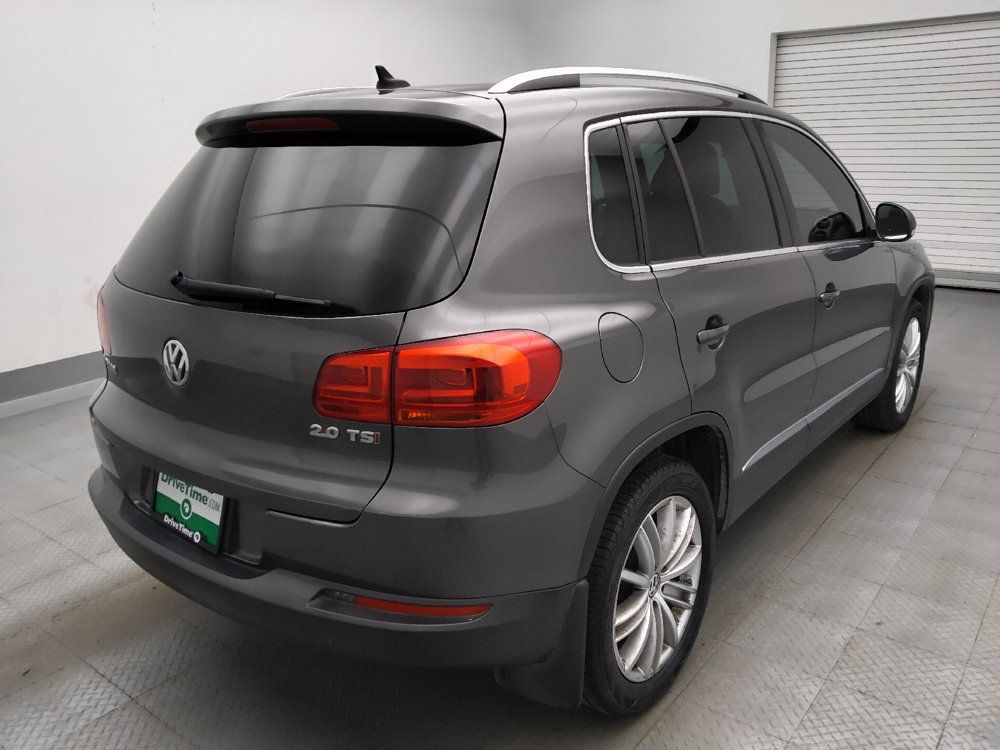 Used 2015 Volkswagen Tiguan SEL FWD image 9