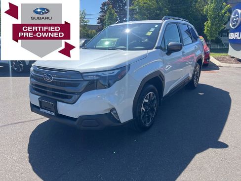 Certified 2025 Subaru Forester Premium AWD/4WD image 1