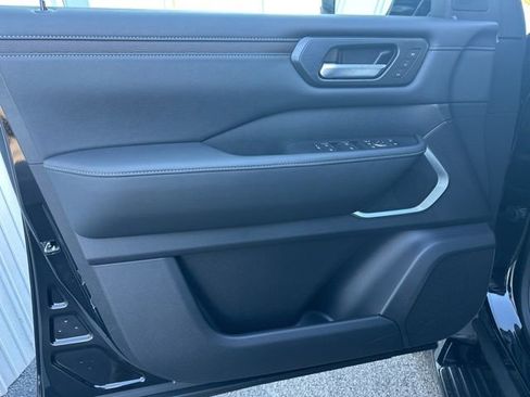 New 2026 Nissan Armada Platinum Reserve image 16