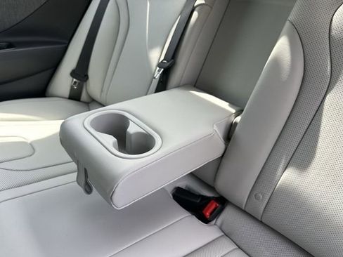 New 2026 Hyundai Elantra Limited FWD image 27