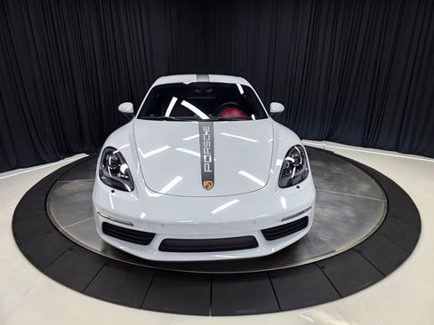 Used 2017 Porsche 718 Cayman image 7