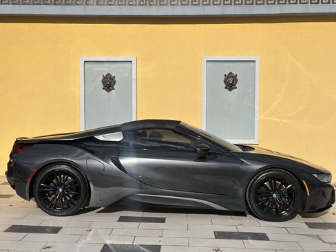 Used 2019 BMW i8 Roadster AWD/4WD image 16
