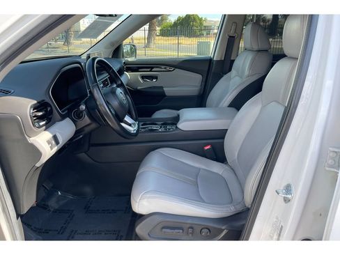 Certified 2024 Honda Pilot EX-L image 10