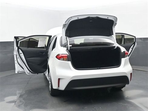 Used 2026 Toyota Corolla LE image 34