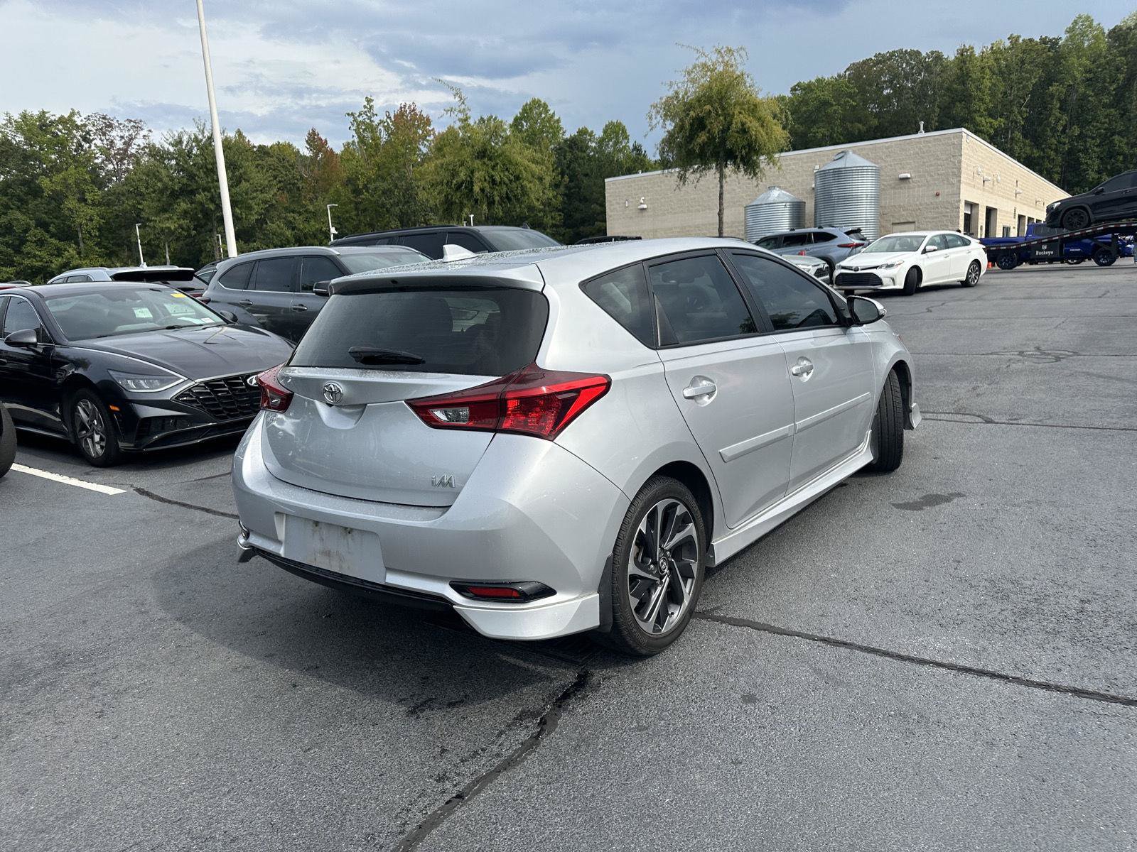 Used 2017 Toyota Corolla iM FWD image 6