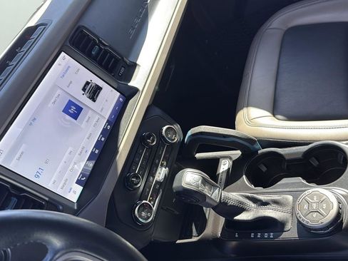 Used 2024 Ford Bronco Wildtrak image 21