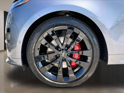Certified 2025 Land Rover Range Rover Sport Dynamic SE AWD/4WD image 32
