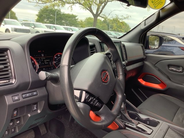 Used 2023 Nissan Frontier PRO-4X w/ Pro Convenience Package AWD/4WD image 13